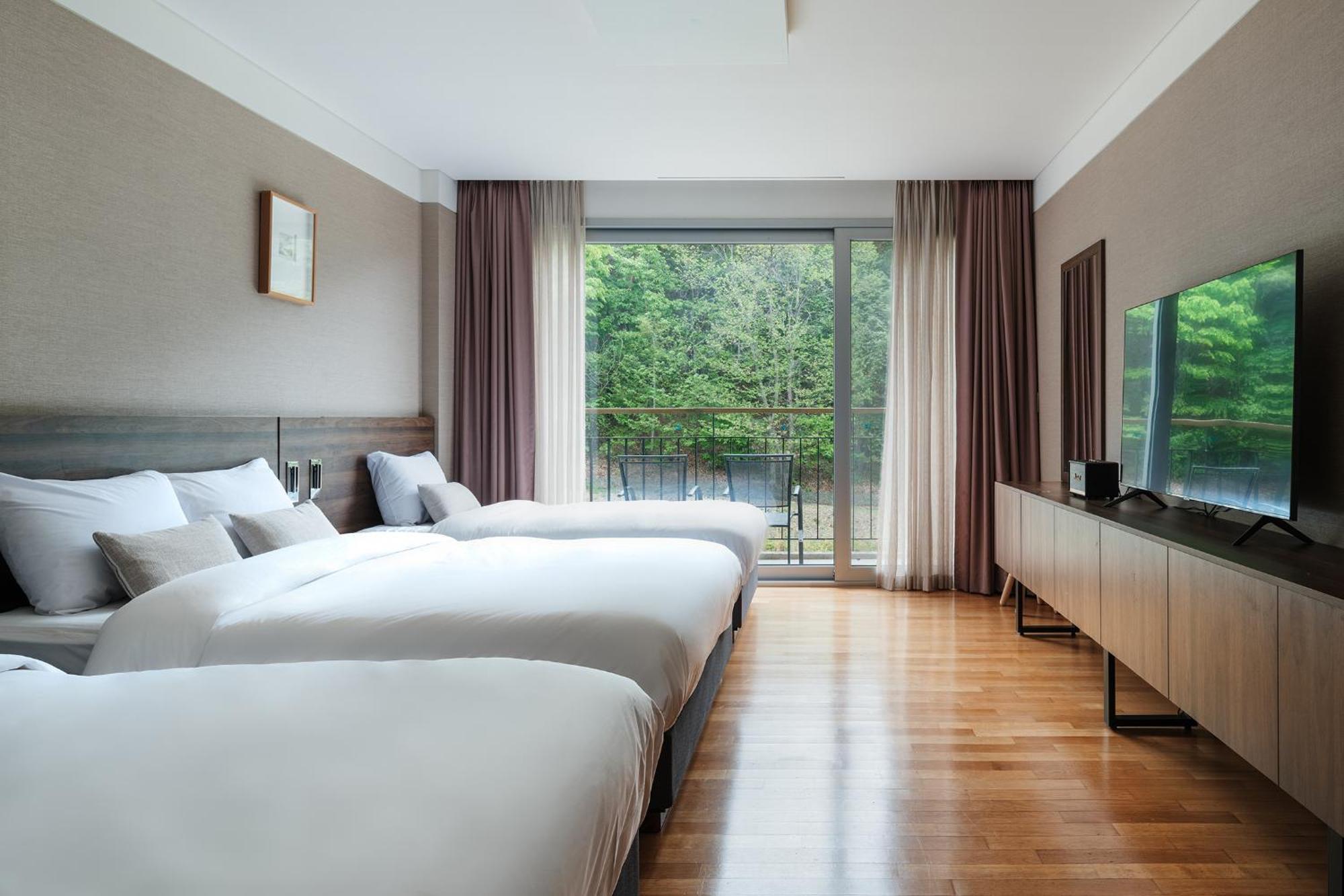 The Suites Hotel Namwon Esterno foto