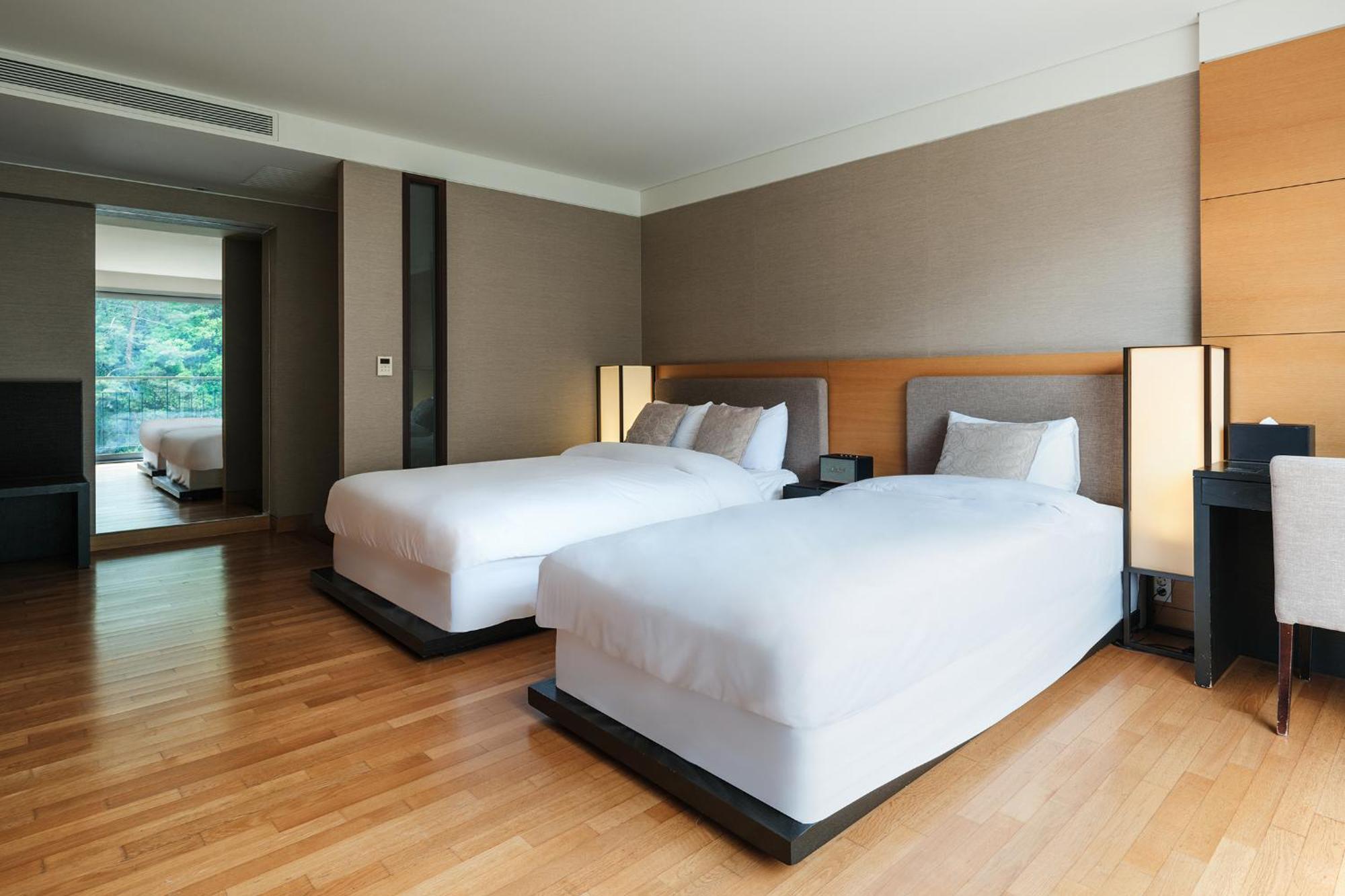 The Suites Hotel Namwon Esterno foto